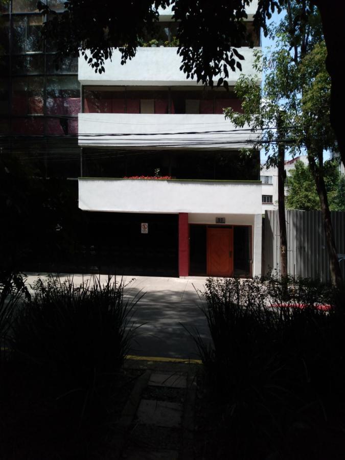 Charming Sunny Bedroom Overlooking Beautiful Amsterdam Avenue In Best Condesa Area Mexikóváros Kültér fotó